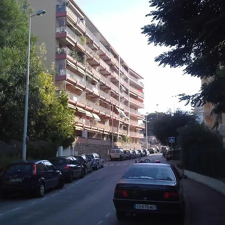 French Riviera Daire *