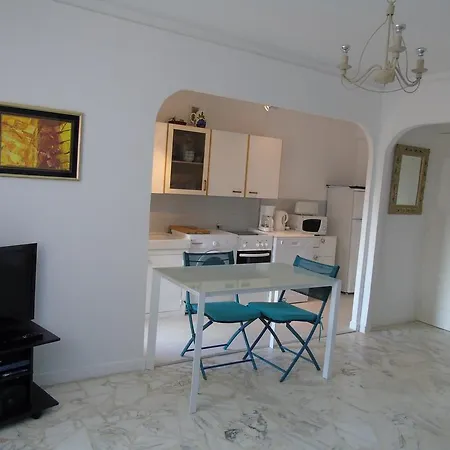 French Riviera Daire