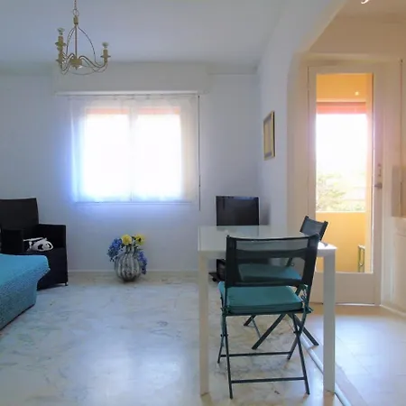 French Riviera Daire *